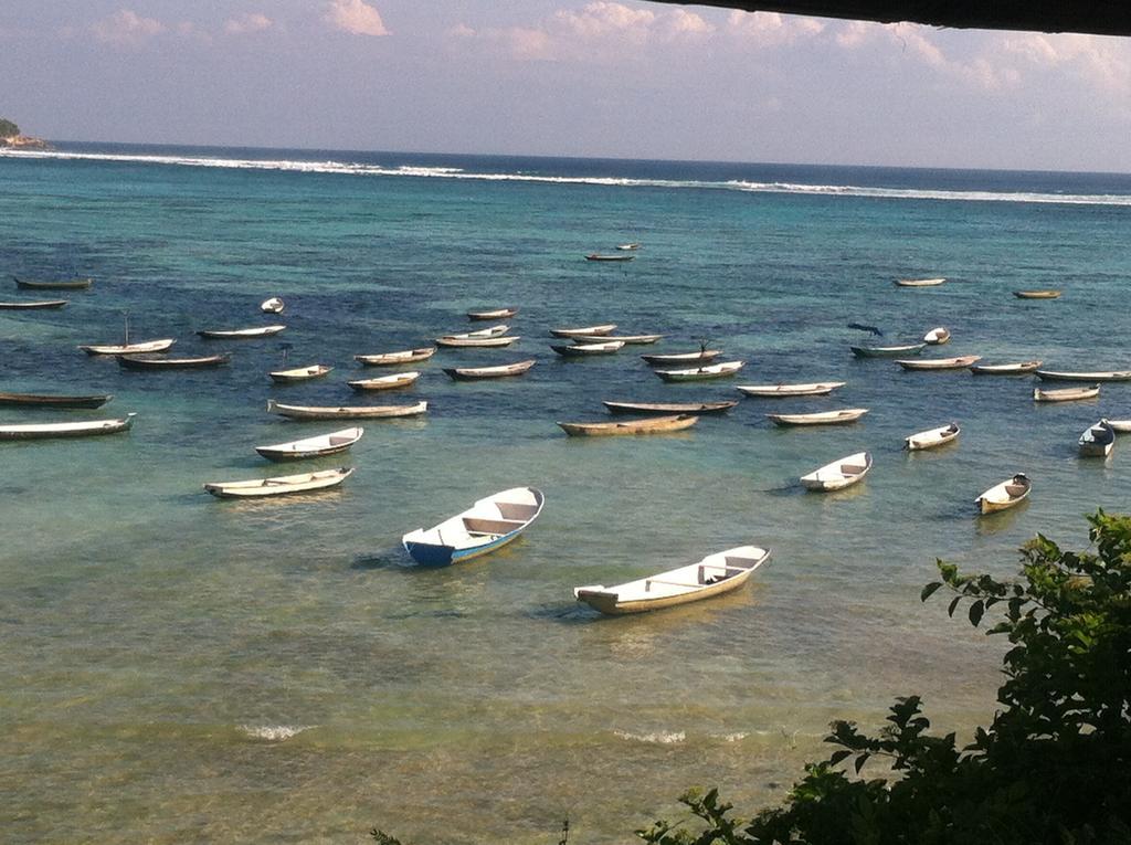 Sunset Cave Villas Lembongan นูซาเลมโบงัน ภายนอก รูปภาพ